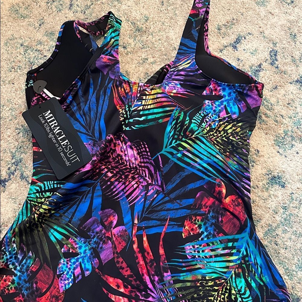 NWT Miraclesuit Women's Tropicat Revele Underwire One-Piece Swimsuit - Picture 8 of 8